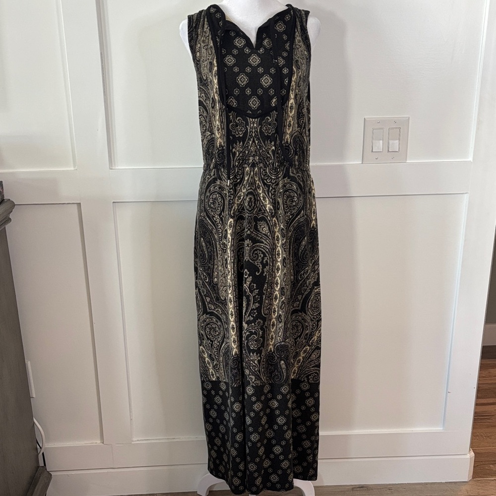 Isaac Mizrahi Elegant Black and Gold Paisley Maxi Dress size medium
